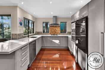 37 Paulownia Place, Totara Heights