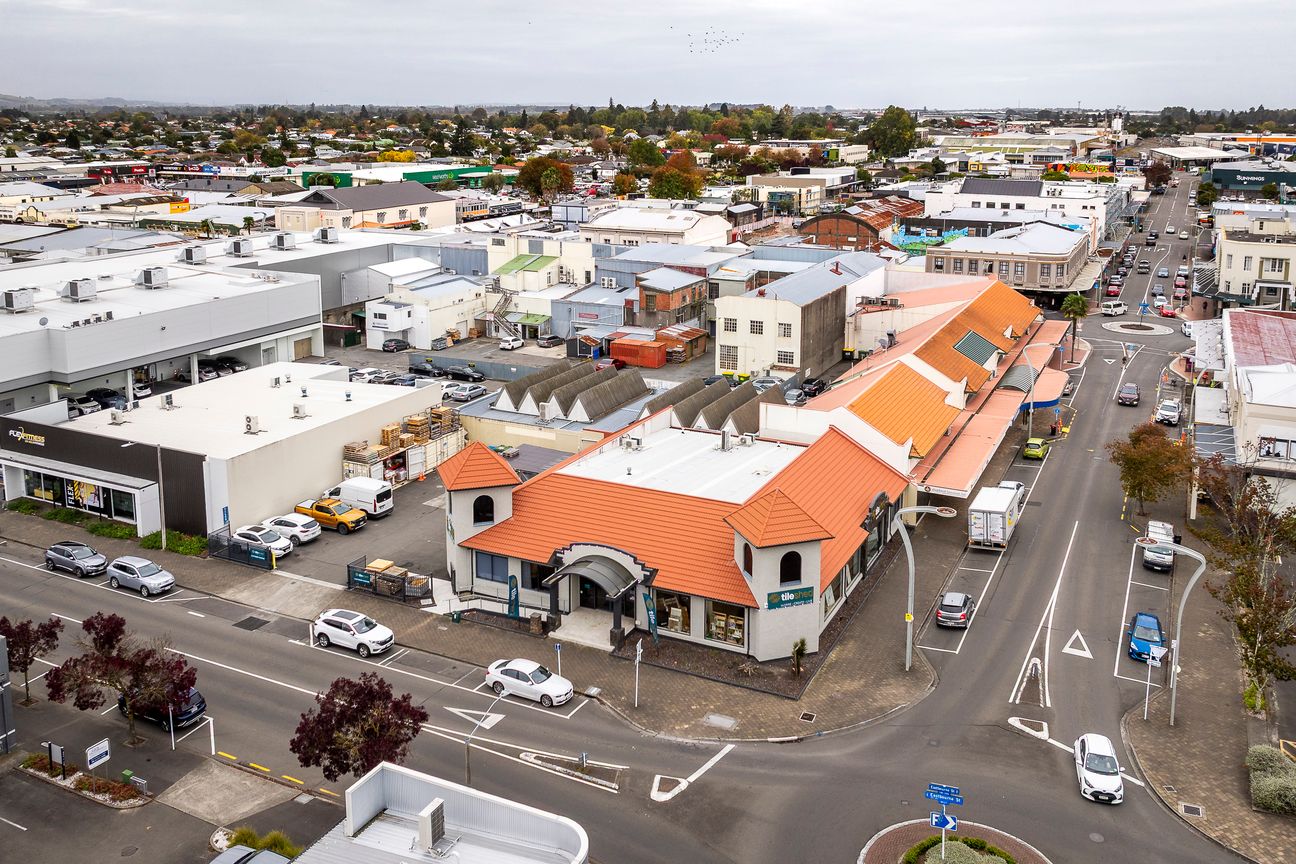 Premium Showroom with New Long-Term Lease - Ansicht 2