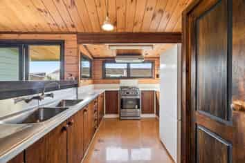 29 Kerswell Terrace, Tihiotonga