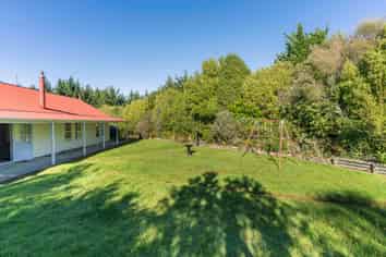 36 Blackhead Road, Concord