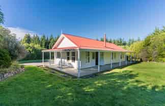 36 Blackhead Road, Concord