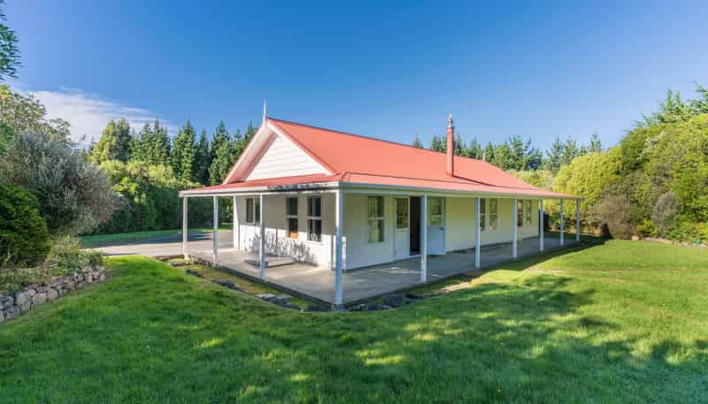 36 Blackhead Road, Concord