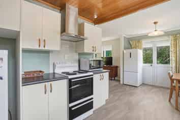 36 Blackhead Road, Concord