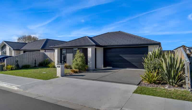 28 Higgins Street, Ravenswood