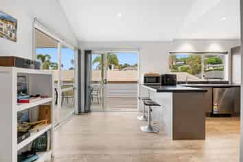 11 Kestrel Heights, Arkles Bay