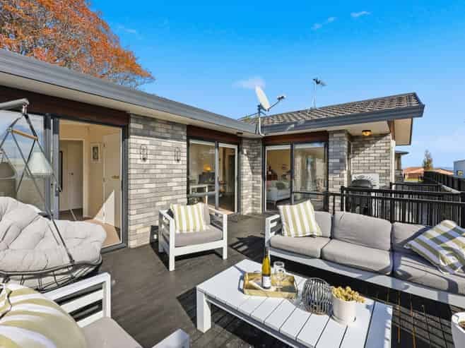 2/102 Sandspit Road, Shelly Park