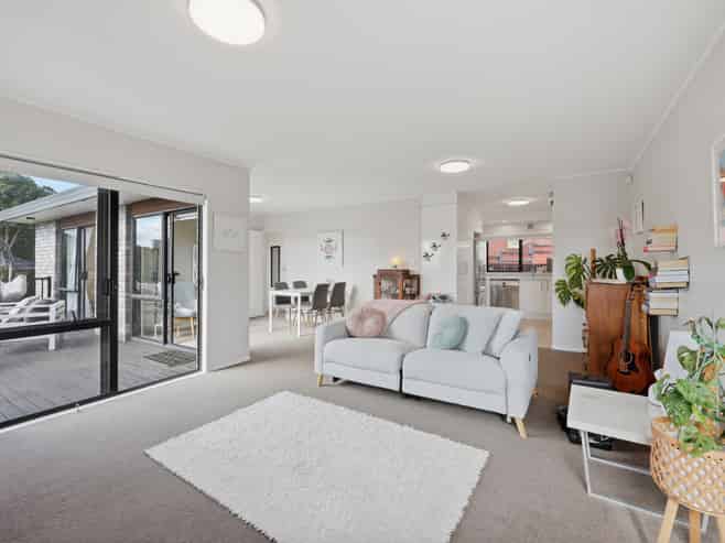 2/102 Sandspit Road, Shelly Park