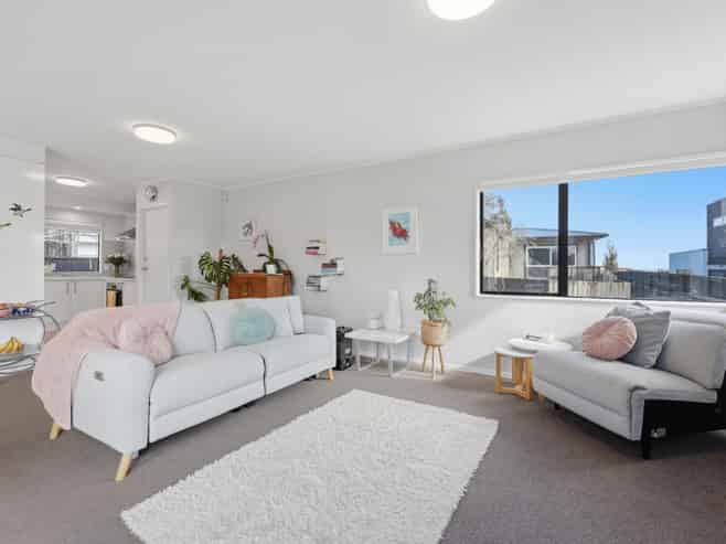 2/102 Sandspit Road, Shelly Park