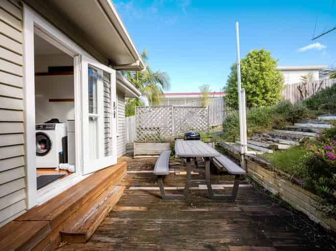 5 Montana Avenue, Murrays Bay