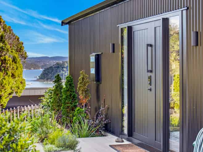 5 Emerald Ridge, Russell