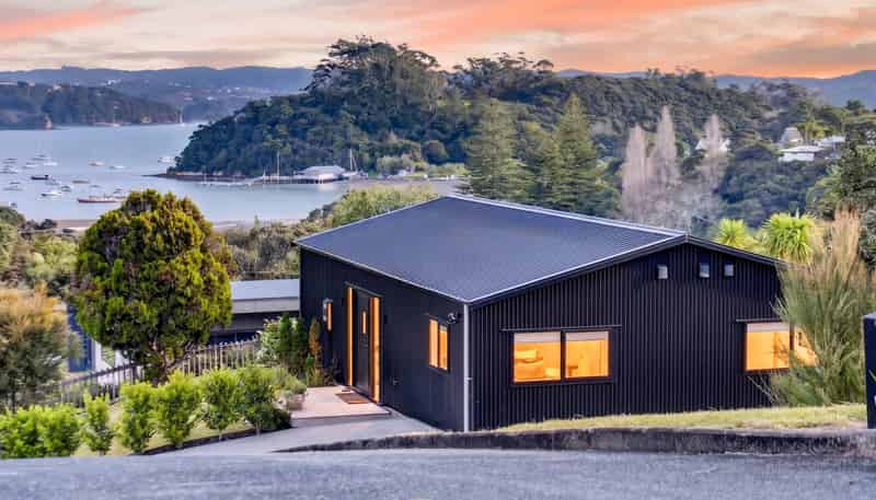 5 Emerald Ridge, Russell