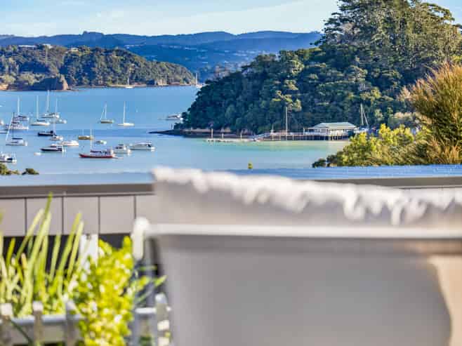 5 Emerald Ridge, Russell