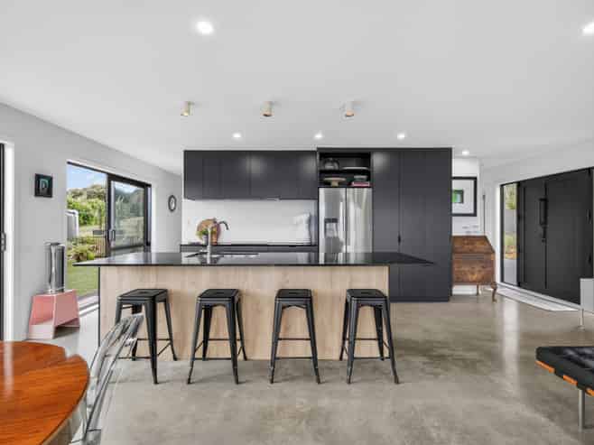 5 Emerald Ridge, Russell