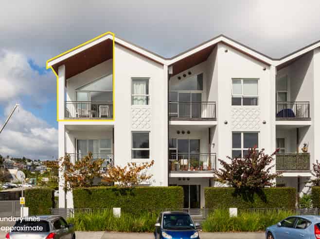 201/26A Racecourse Parade, Avondale