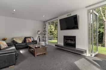 F/97 Englefield Road , Northwood