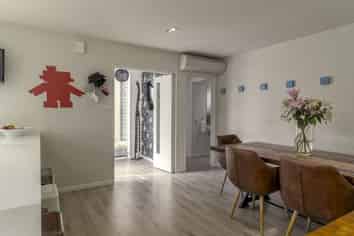 F/97 Englefield Road , Northwood