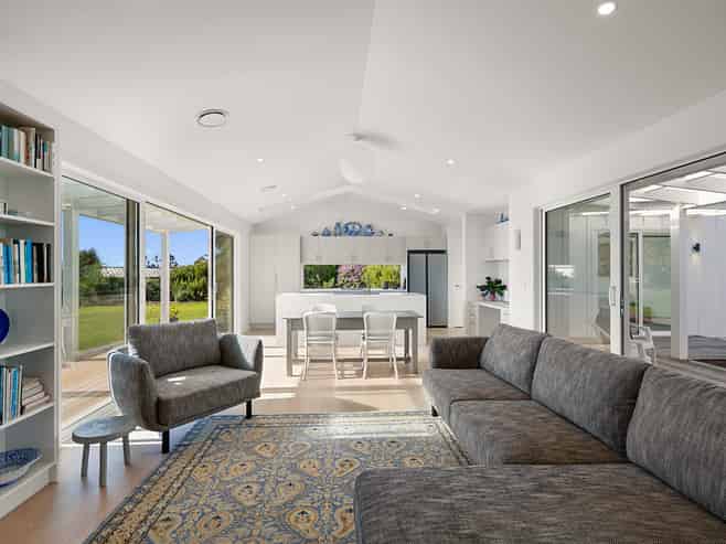130 Cross Road, Lepperton