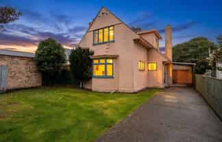 210  Bay View Road, SOUTH DUNEDIN