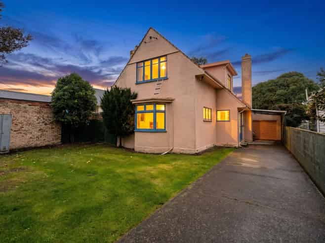 210  Bay View Road, SOUTH DUNEDIN