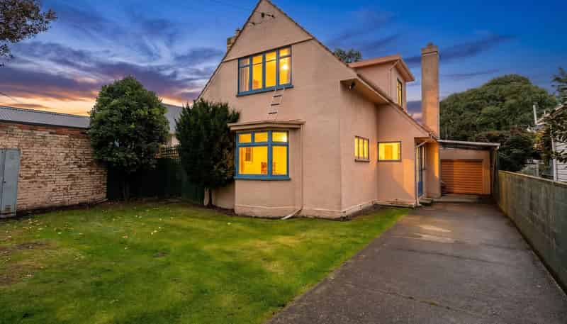 210  Bay View Road, SOUTH DUNEDIN
