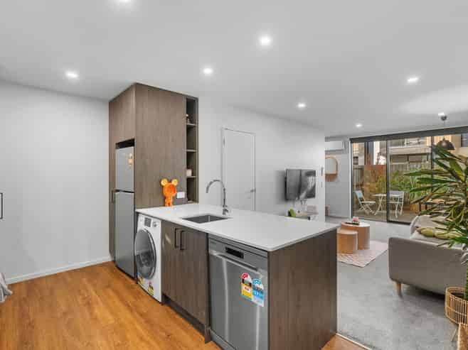 3/331 Lincoln Road, Addington