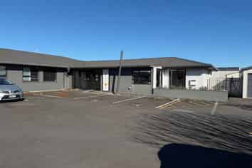 Modern Offices with Parking