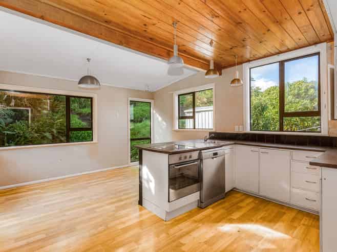 5 Gordon Road, Plimmerton