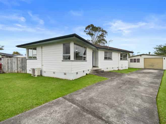 8 Aldo Place, Clover Park