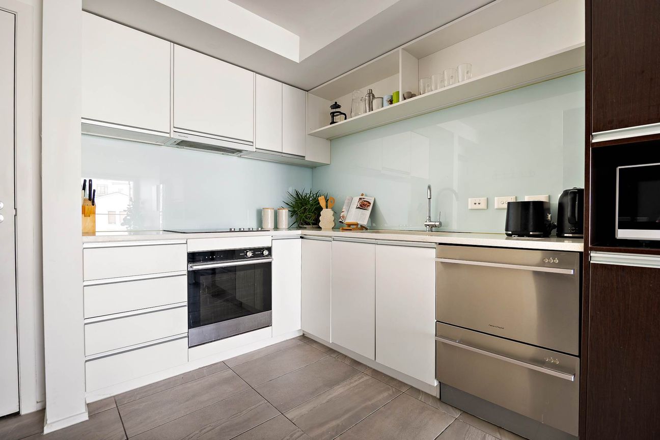 Affordable Resort-Style Living on the City Fringe - Widok 6