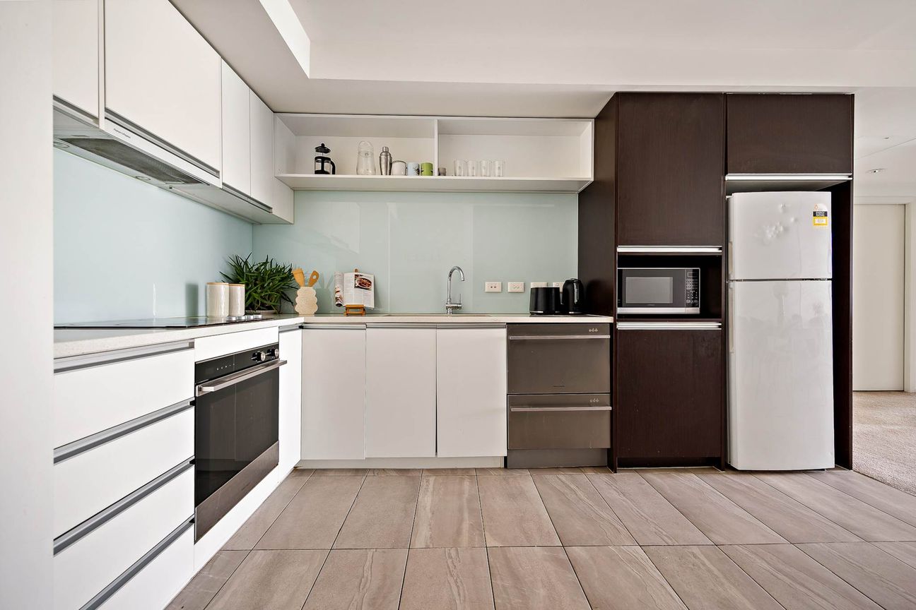 Affordable Resort-Style Living on the City Fringe - Widok 3