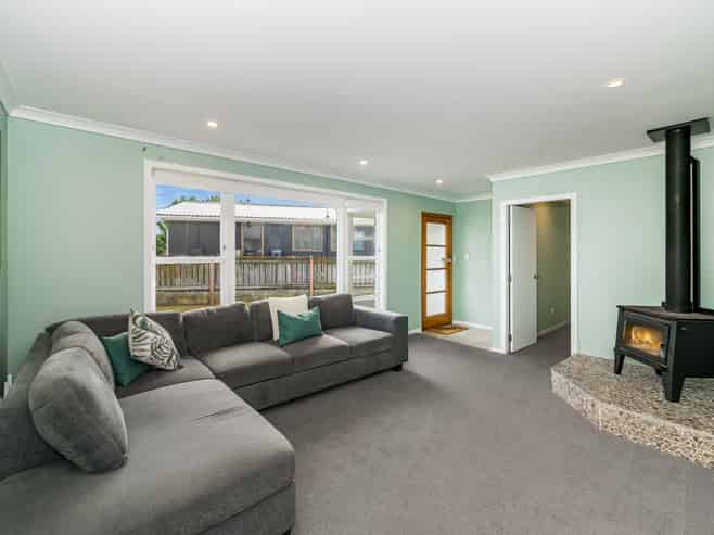 17 Winton Street, Paraparaumu Beach