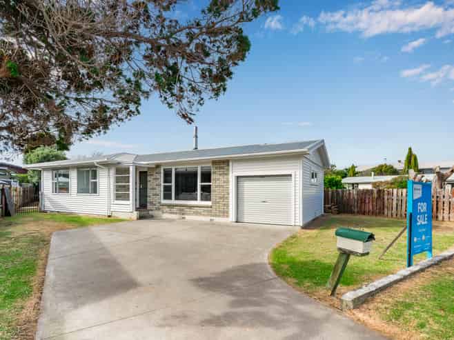 17 Winton Street, Paraparaumu Beach