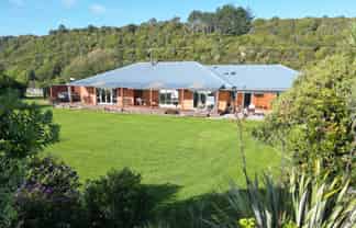 AWATUNA SUNSET LODGE