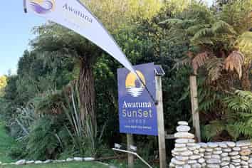 AWATUNA SUNSET LODGE