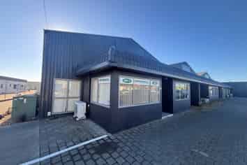 Affordable Freehold Industrial Investment
