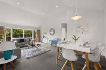 2/75 Garreg Road, Bryndwr