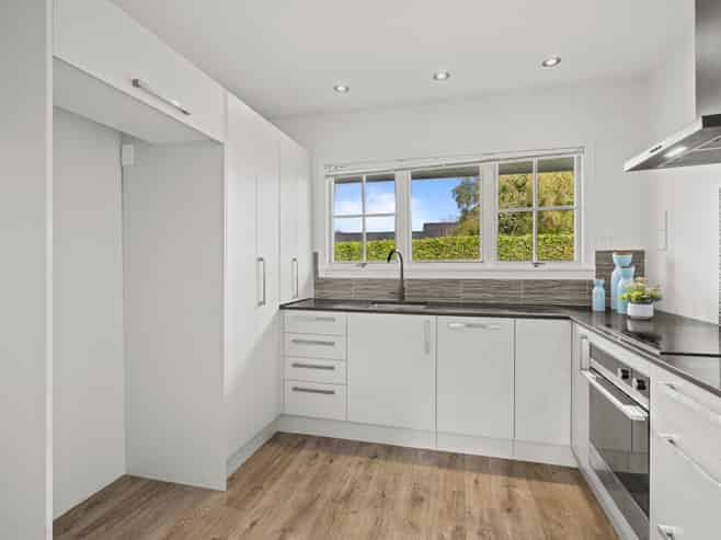 2/75 Garreg Road, Bryndwr