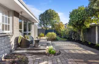 2/75 Garreg Road, Bryndwr