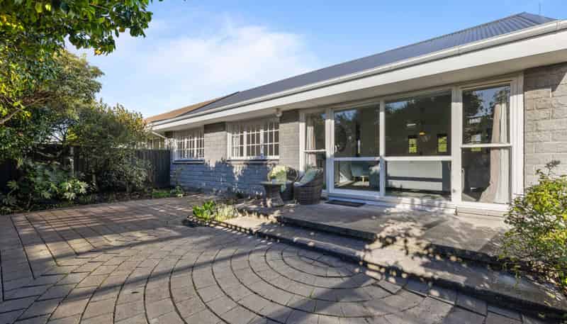 2/75 Garreg Road, Bryndwr