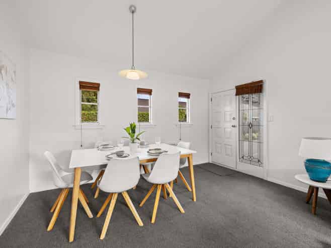 2/75 Garreg Road, Bryndwr