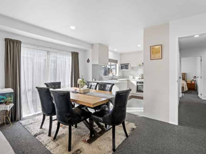 41 Robert Skelton Place, Clendon Park