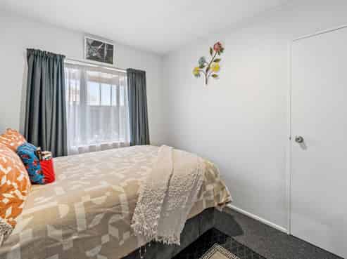 41 Robert Skelton Place, Clendon Park