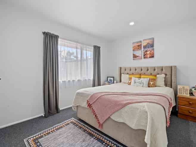 41 Robert Skelton Place, Clendon Park