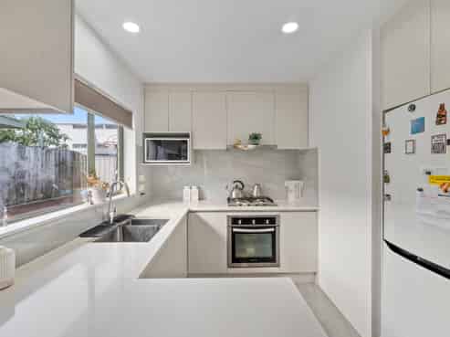 41 Robert Skelton Place, Clendon Park