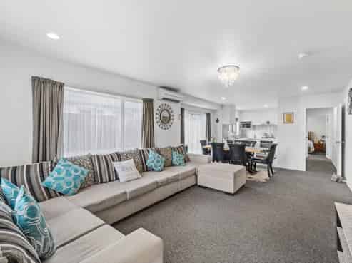 41 Robert Skelton Place, Clendon Park