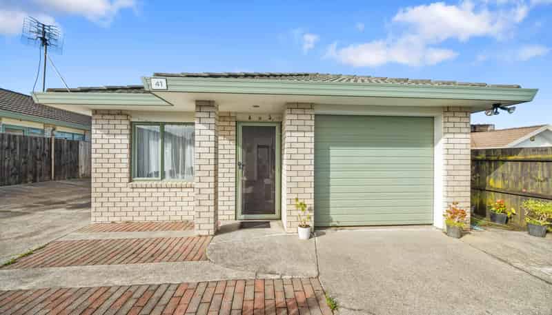 41 Robert Skelton Place, Clendon Park