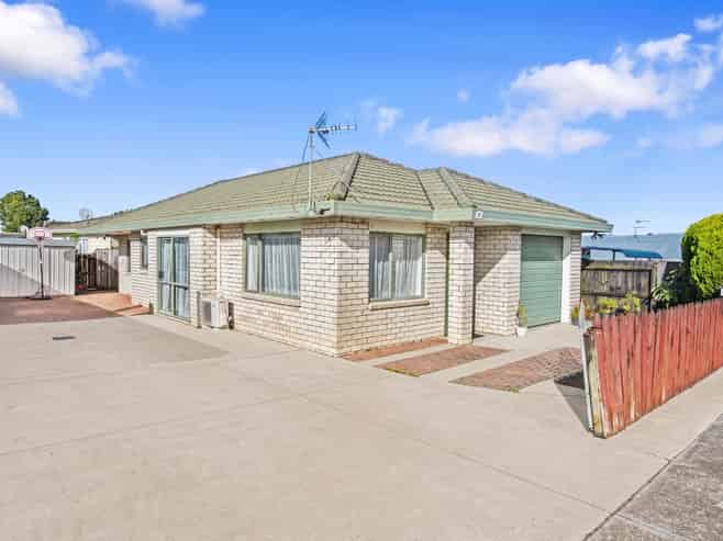 41 Robert Skelton Place, Clendon Park