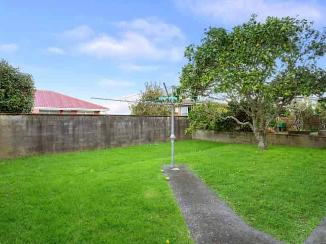89 and 89A Pupuke Road, Northcote