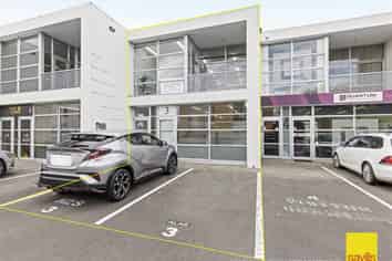 Suburban Office Investment | New Lease in Place