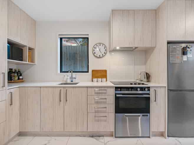 52f Vodanovich Road, Te Atatu South